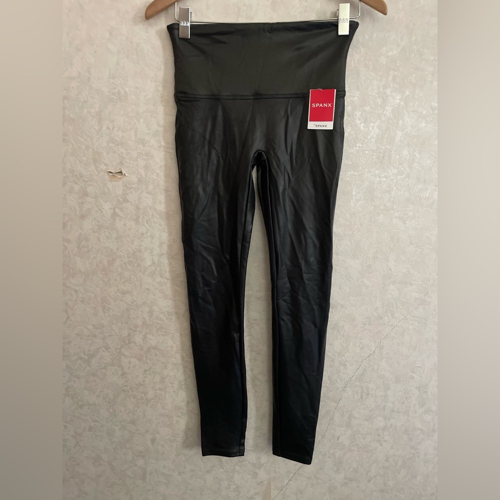 Spanx women’s large black leggings NWT - Picture 2 of 6
